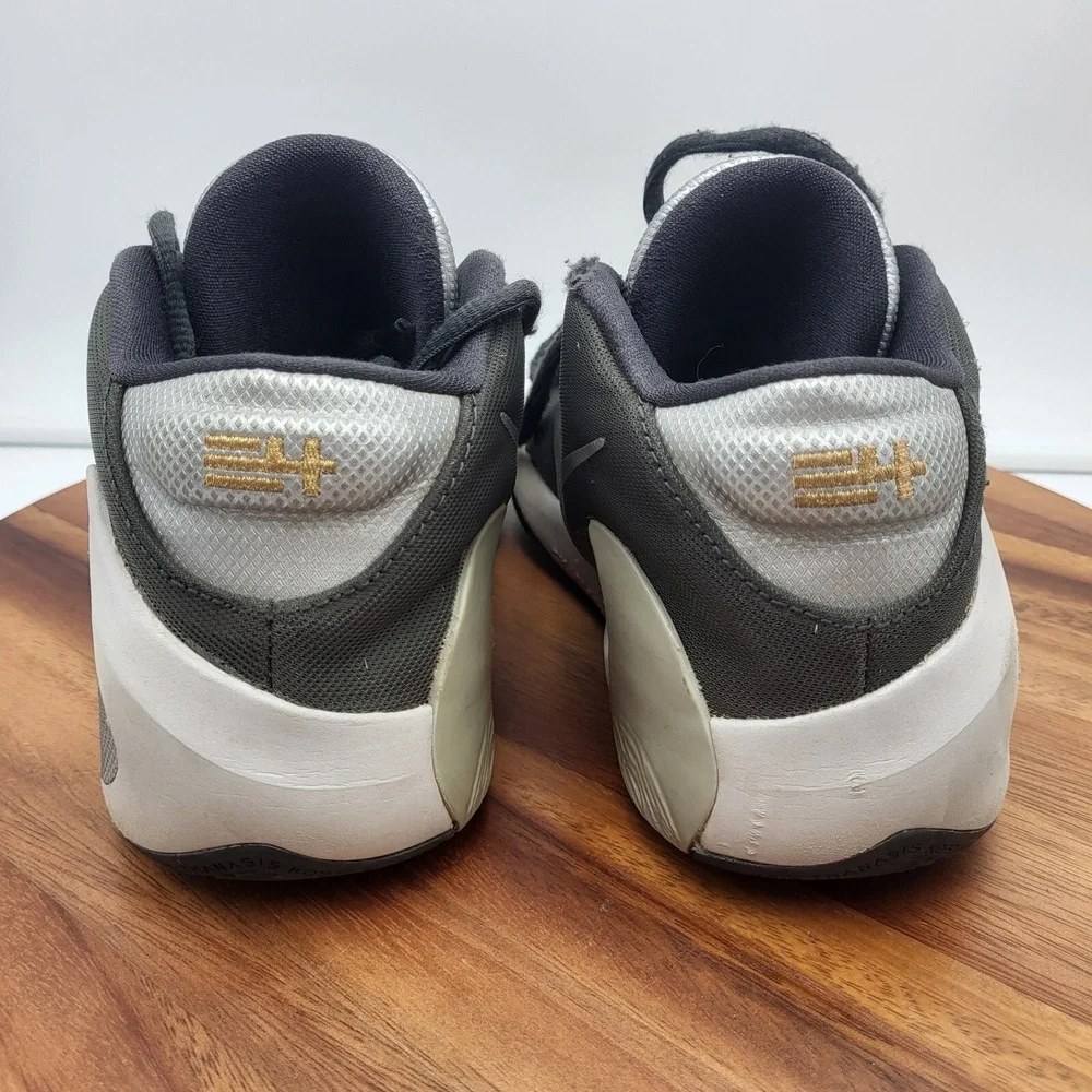 Nike Zoom Freak 1 Basketball Shoes Boys Size 5‎ Y Smoke Grey Sneakers BQ5633-050